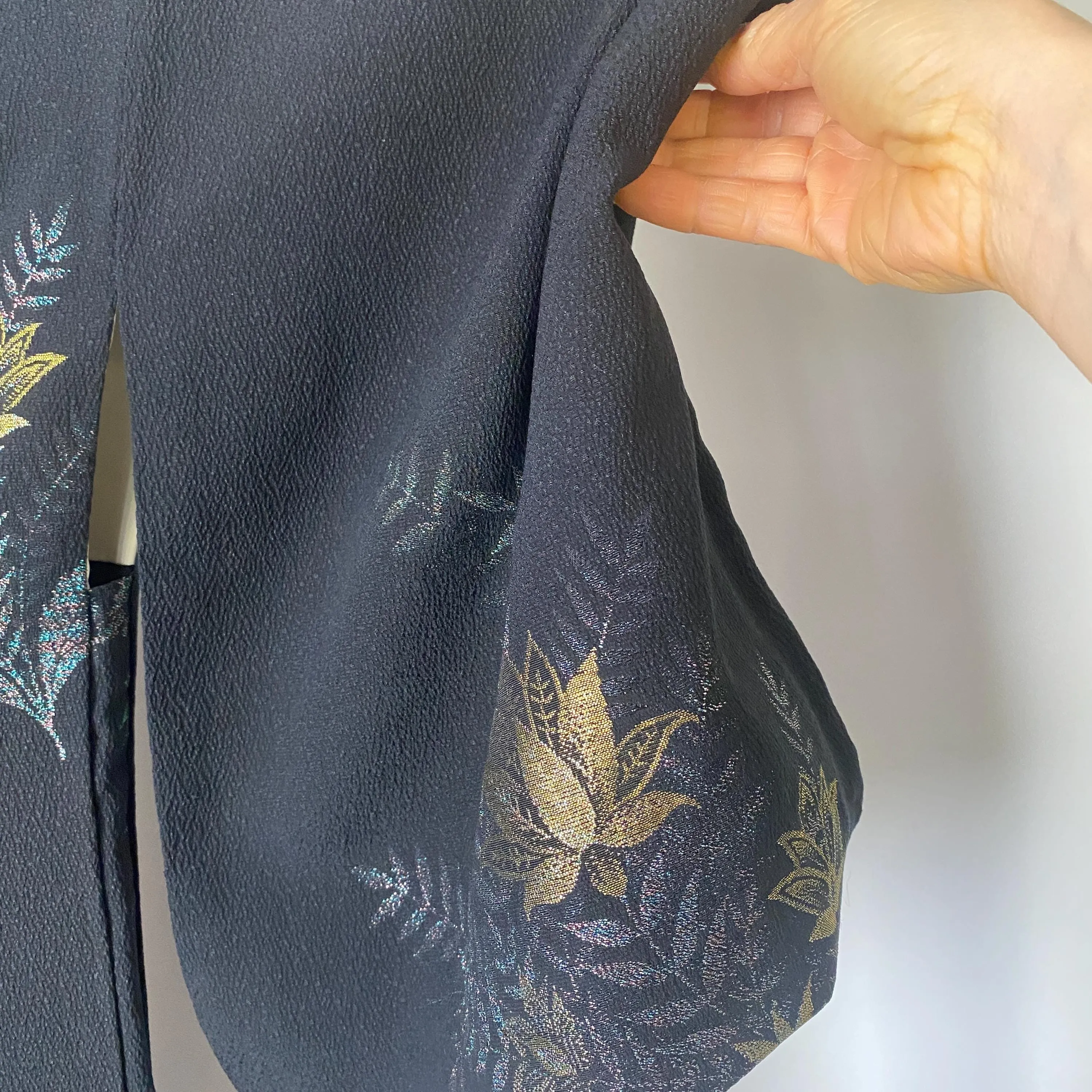 Black and Gold Haori, Japanese Kimono, Traditional, Floral pattern, Cardigan, Women's Jacket, Silk Long outer, Casual Layer, Versatile-A