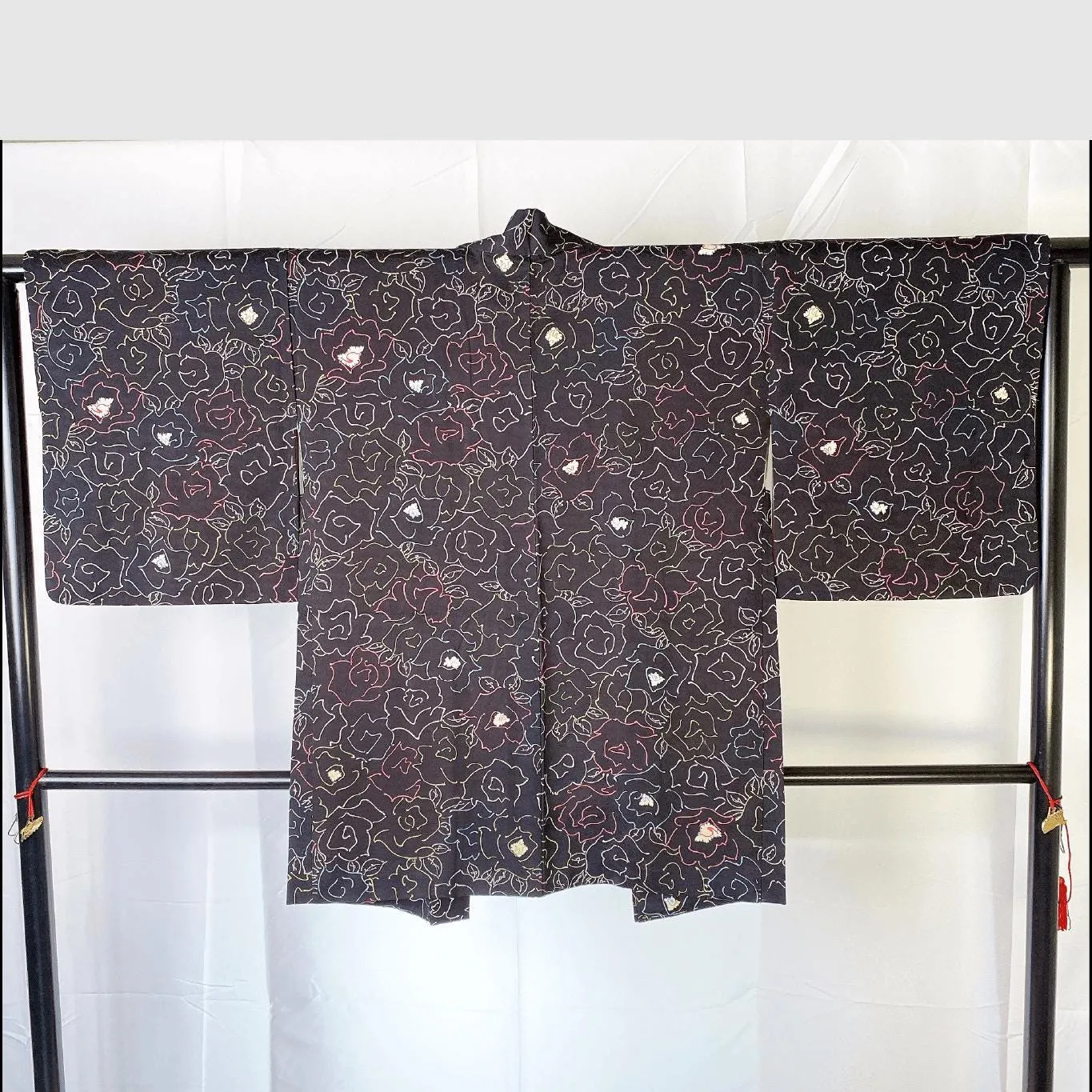 Black Rose Haori Cardigan, Flower Print, Women's Jacket, Vintage kimono, Silk Long outer, Japanese style, Casual Layer, Versatile-F