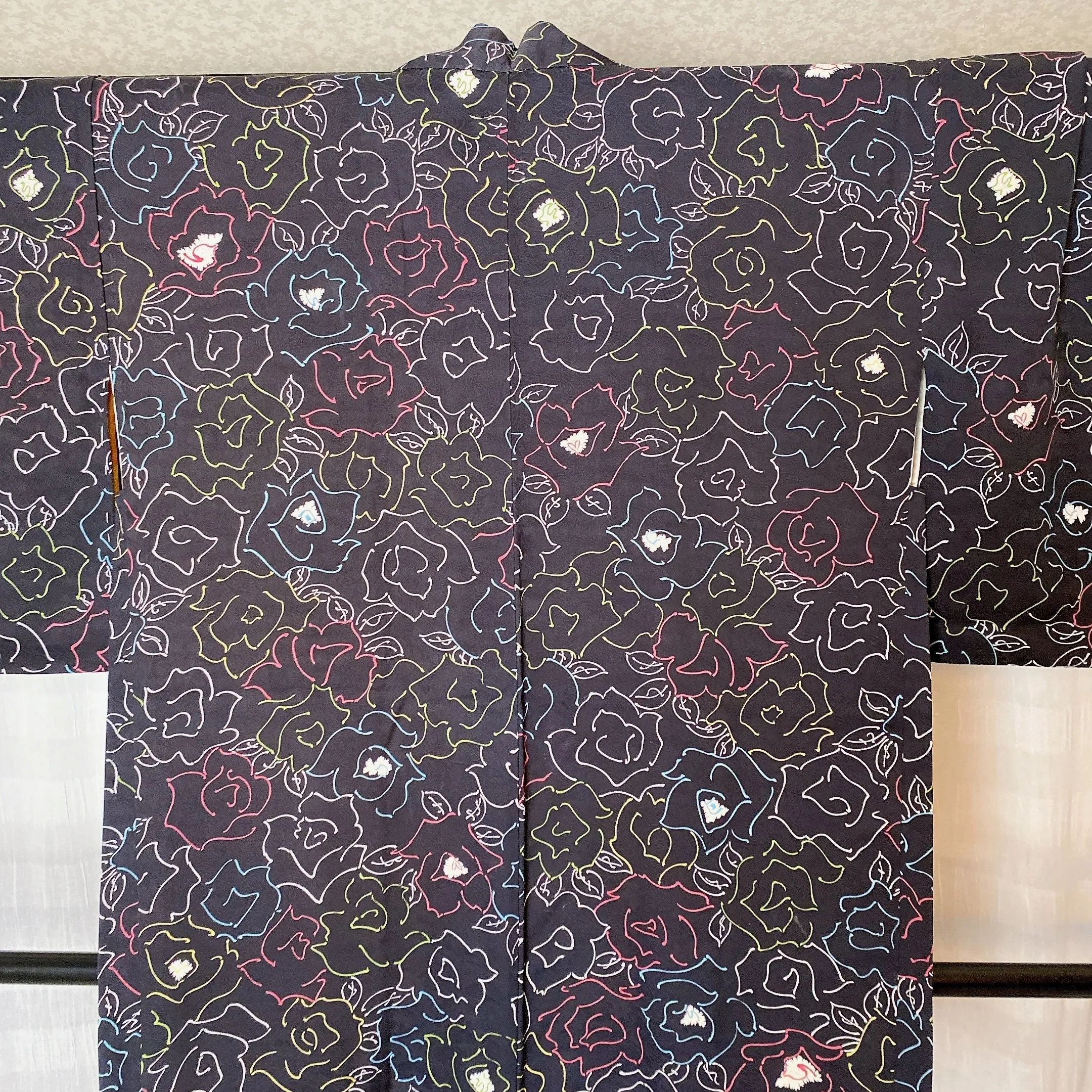 Black Rose Haori Cardigan, Flower Print, Women's Jacket, Vintage kimono, Silk Long outer, Japanese style, Casual Layer, Versatile-F