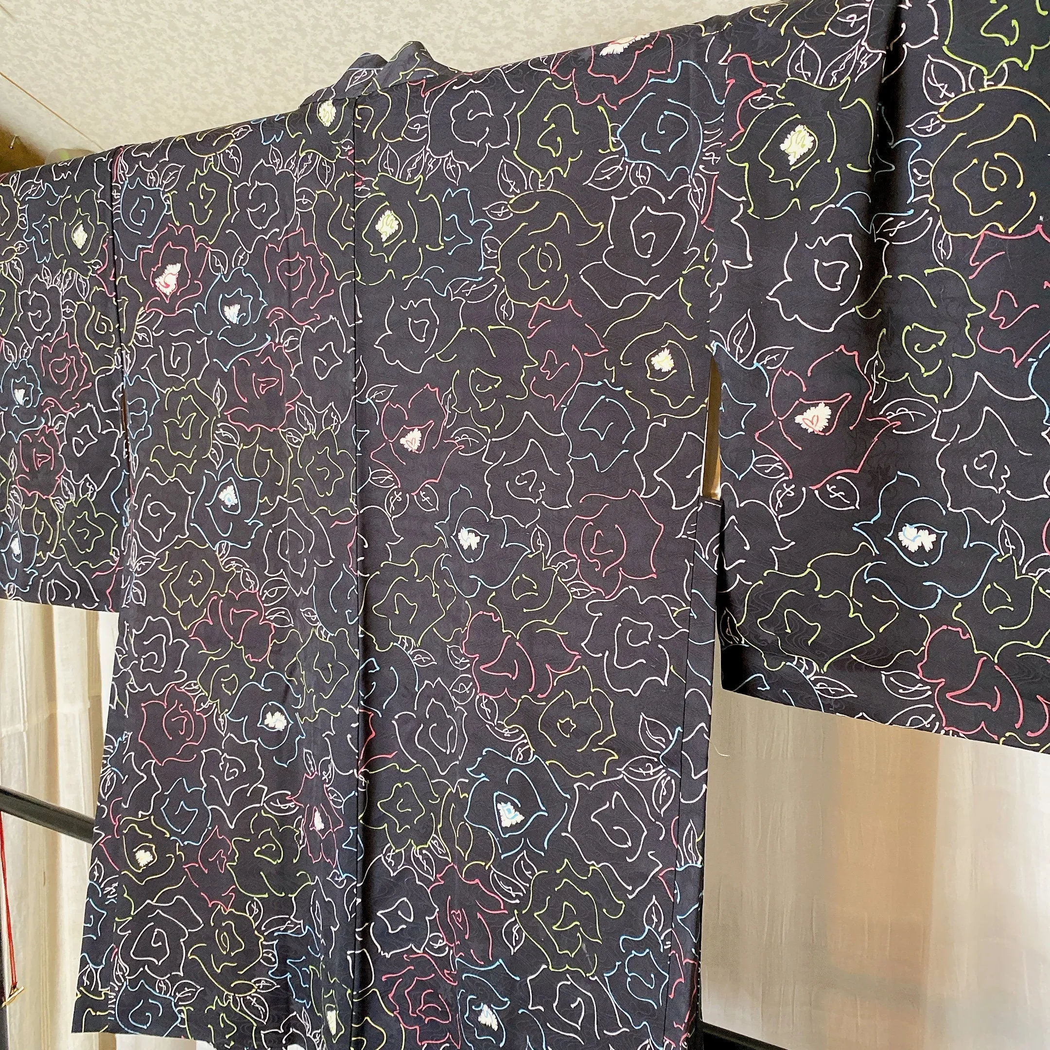 Black Rose Haori Cardigan, Flower Print, Women's Jacket, Vintage kimono, Silk Long outer, Japanese style, Casual Layer, Versatile-F