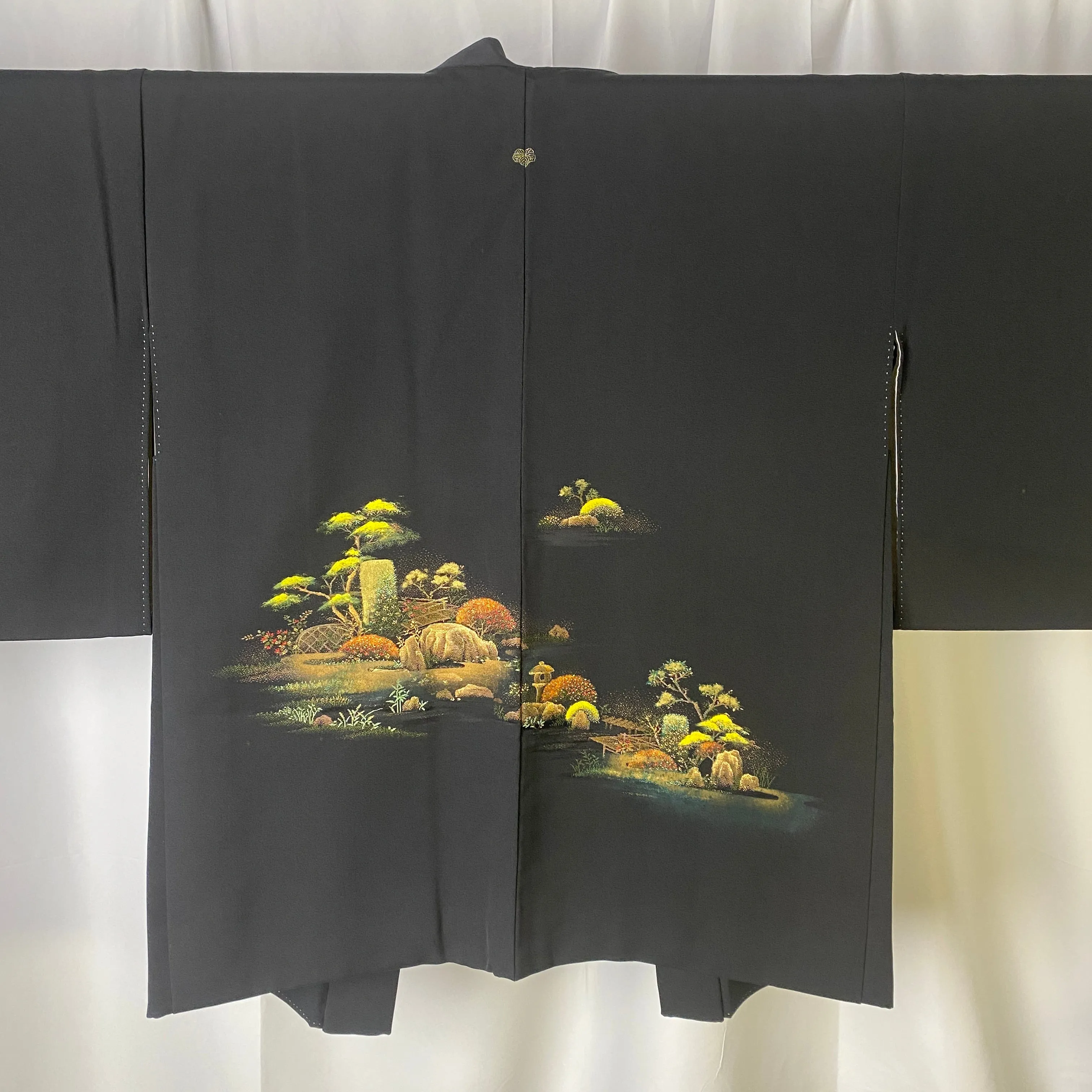 Ebaori, Black Haori, Japanese Garden, Kuro-eba, Cardigan, Women's Jacket, Silk Long outer, Casual Layer, Versatile, Kimono, Elegant Wear