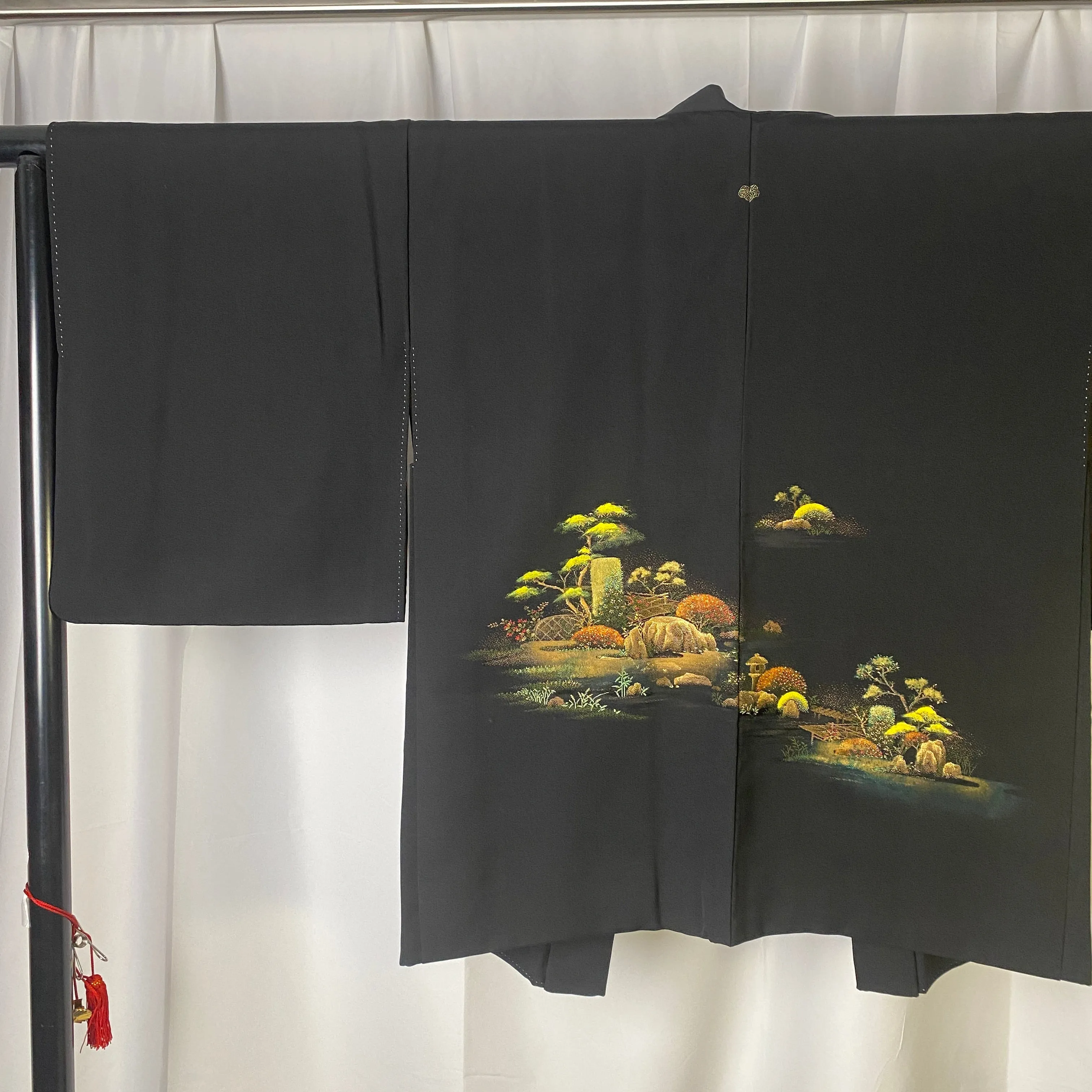 Ebaori, Black Haori, Japanese Garden, Kuro-eba, Cardigan, Women's Jacket, Silk Long outer, Casual Layer, Versatile, Kimono, Elegant Wear